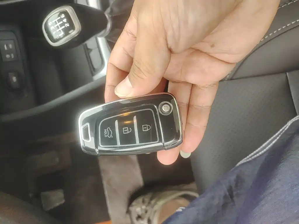 Hyundai Elantra 2017 1.6L Manual GLS Value Edition