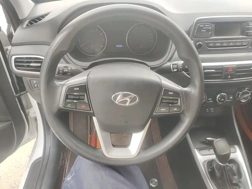 Hyundai Elantra 2017 1.6L Manual GLS Value Edition