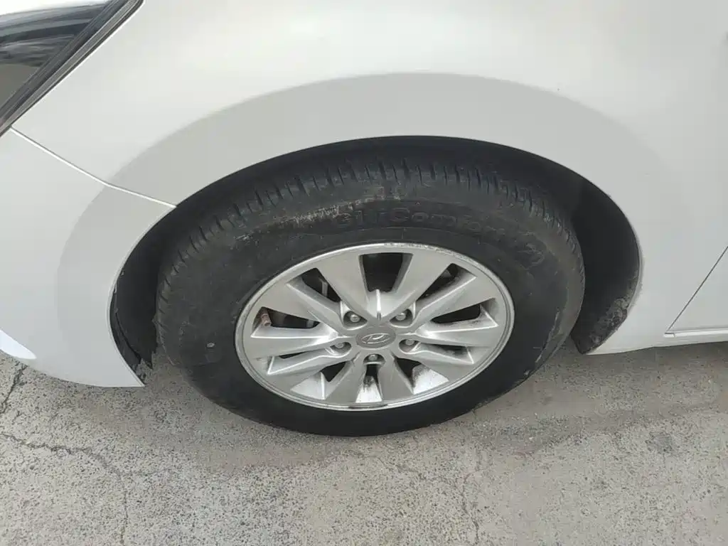 Hyundai Elantra 2017 1.6L Manual GLS Value Edition