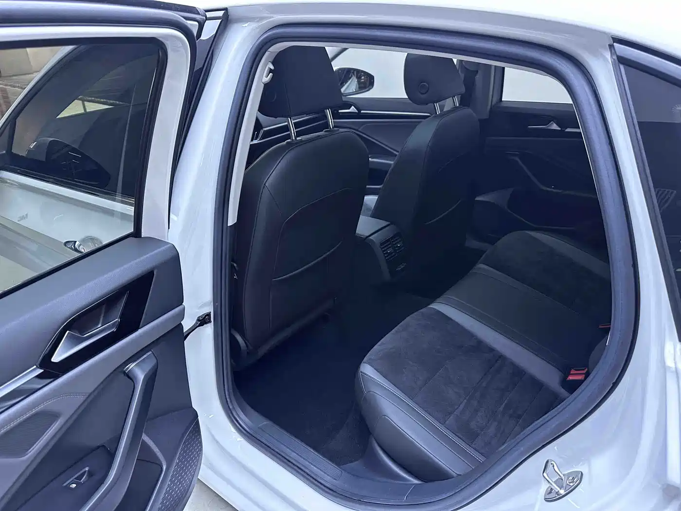 Volkswagen Sagitar 2022 280TSI DSG Excellence Edition