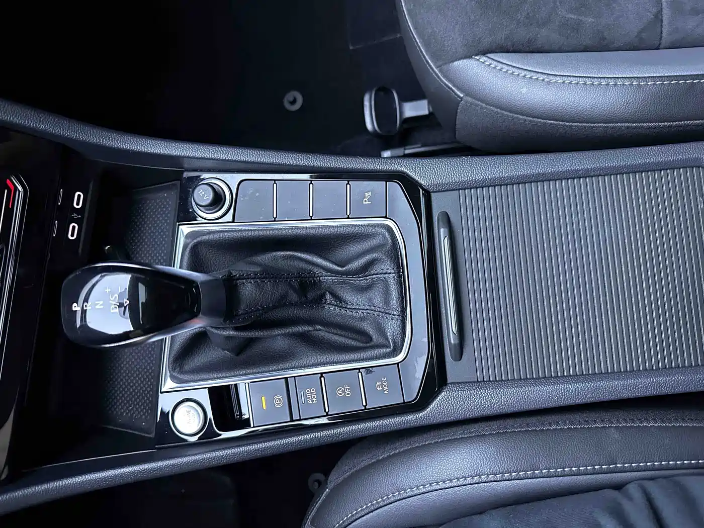 Volkswagen Sagitar 2022 280TSI DSG Excellence Edition