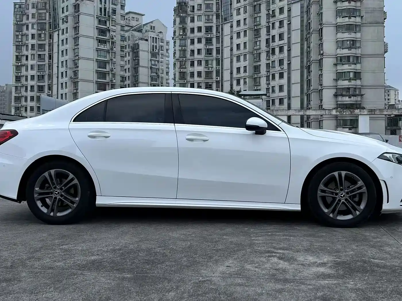 Mercedes-Benz Mercedes-Benz A-Class 2021 A 180 L Sports Sedan