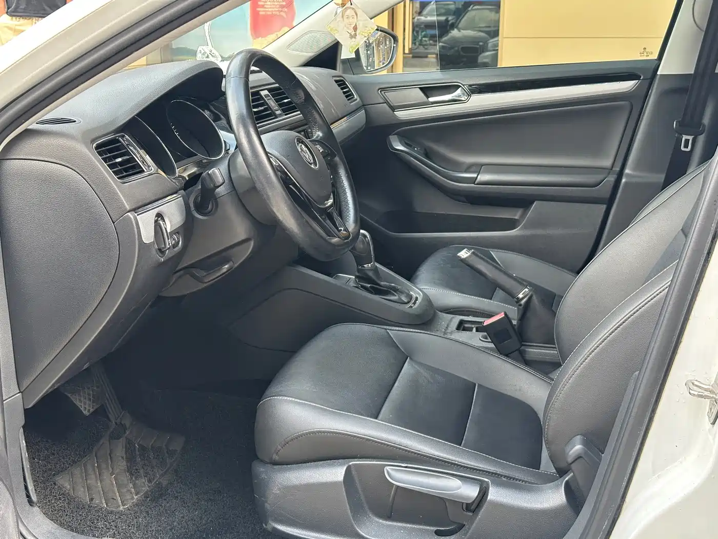 Volkswagen Sagitar 2018 1.6L Automatic Comfort