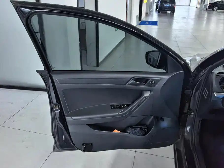 Volkswagen Jetta 2015 Quality Edition 1.4L Manual Fashion