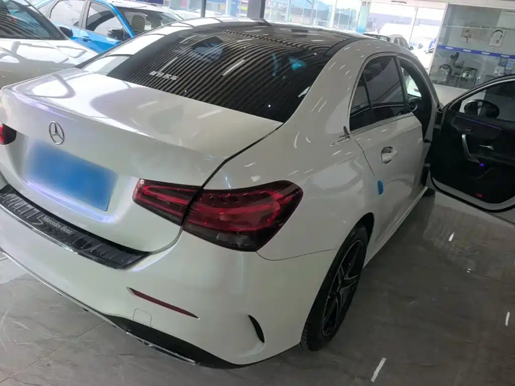Mercedes-Benz Mercedes-Benz A-Class 2022 A 180 L Sport Sedan