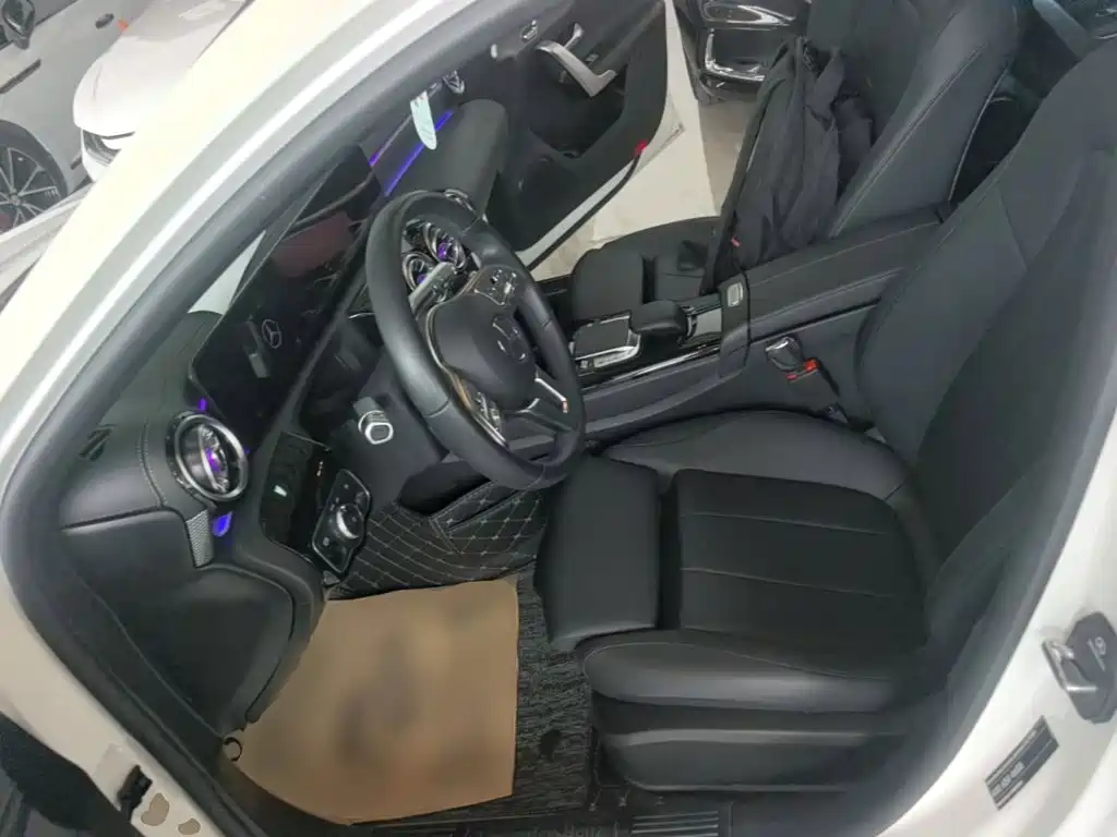 Mercedes-Benz Mercedes-Benz A-Class 2022 A 180 L Sport Sedan
