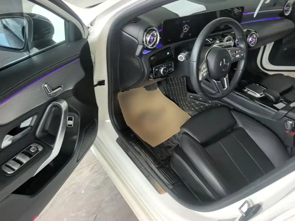 Mercedes-Benz Mercedes-Benz A-Class 2022 A 180 L Sport Sedan