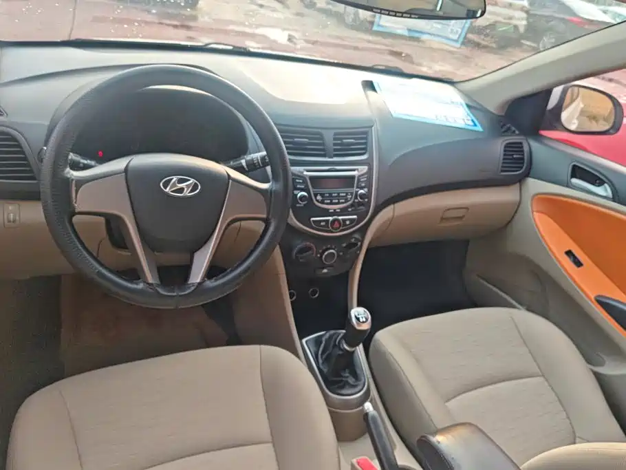 Hyundai Verna 2014 1.4L Manual Smart GLS