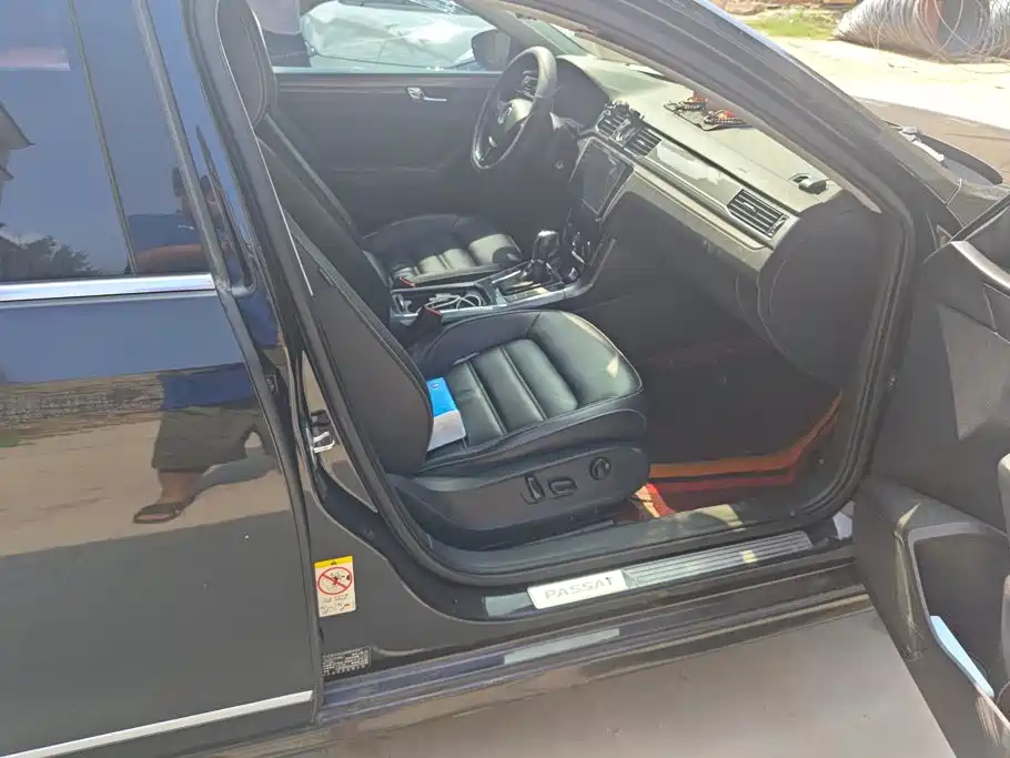 Volkswagen Passat 2016 280TSI DSG Honor Edition