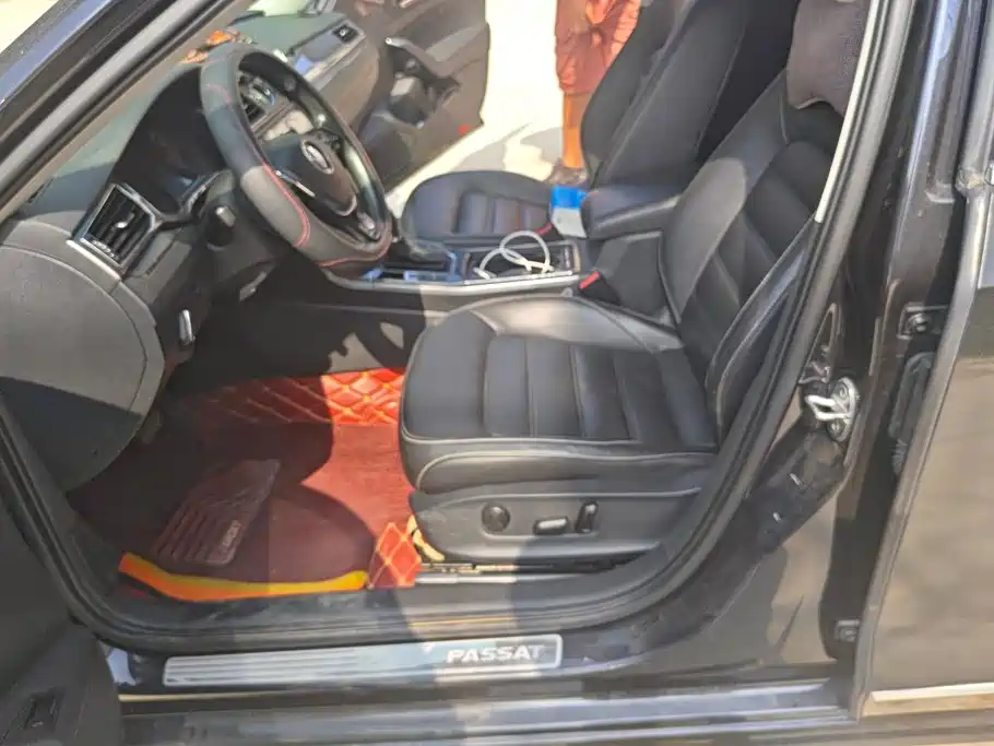 Volkswagen Passat 2016 280TSI DSG Honor Edition