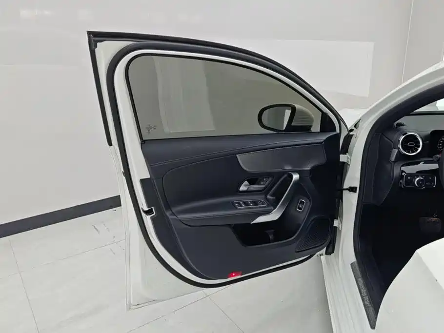 Mercedes-Benz Mercedes-Benz A-Class 2021 Facelift A 180 L Sport Sedan