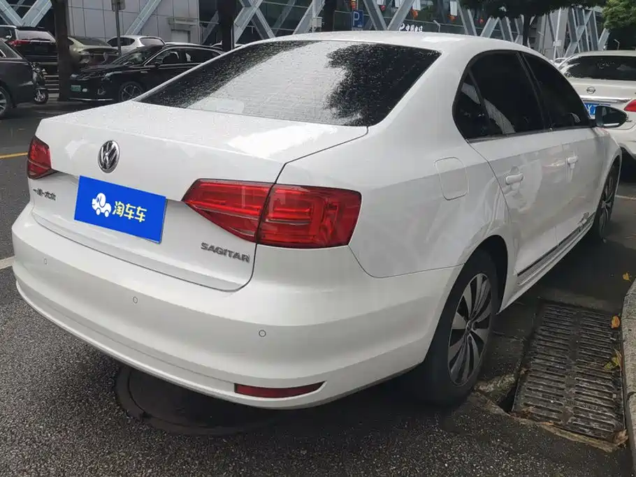 Volkswagen Sagitar 2018 1.6L Automatic Comfort