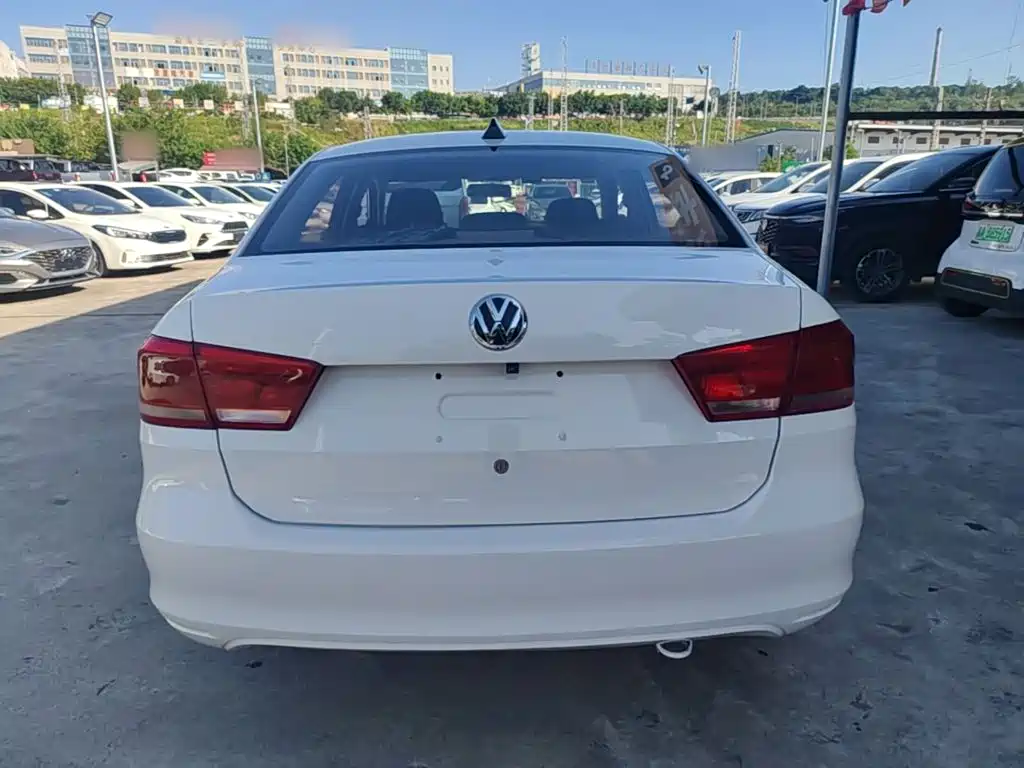 Volkswagen Santana 2015 1.6L Manual Trend Edition