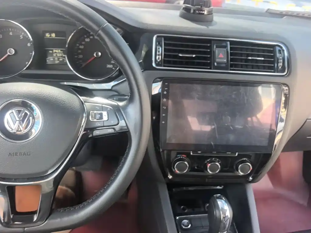 Volkswagen Sagitar 2018 1.6L Automatic Comfort
