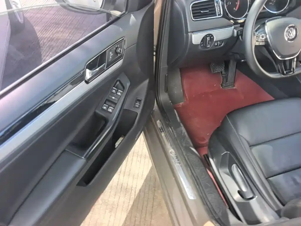 Volkswagen Sagitar 2018 1.6L Automatic Comfort