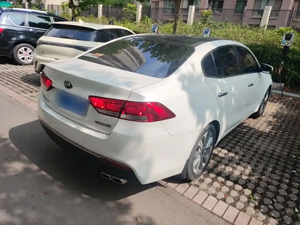Kia Kia K4 2015 1.8L Automatic GLS Special
