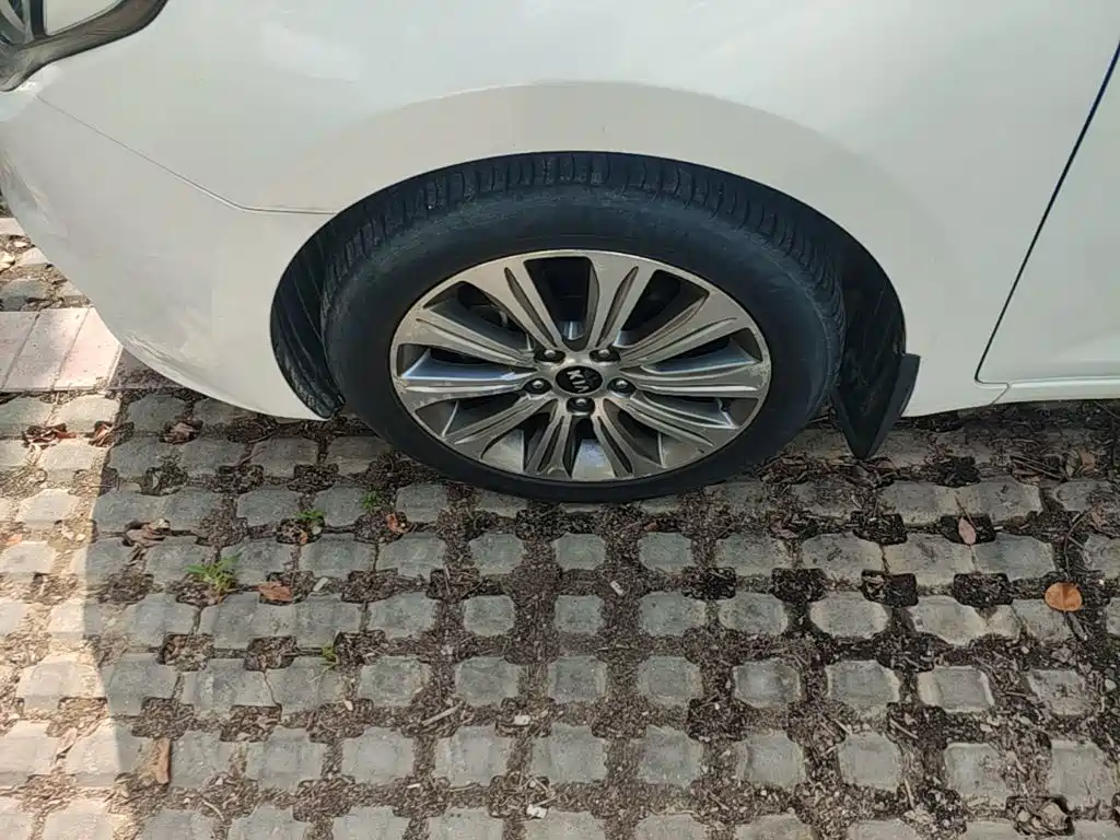 Kia Kia K4 2015 1.8L Automatic GLS Special