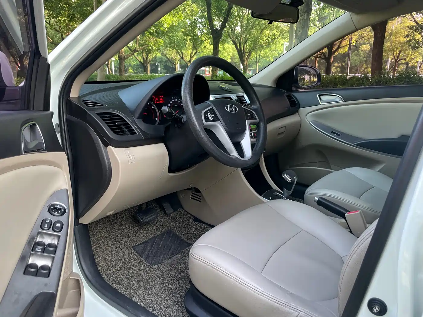 Hyundai Verna 2014 1.4L Automatic Smart GLS