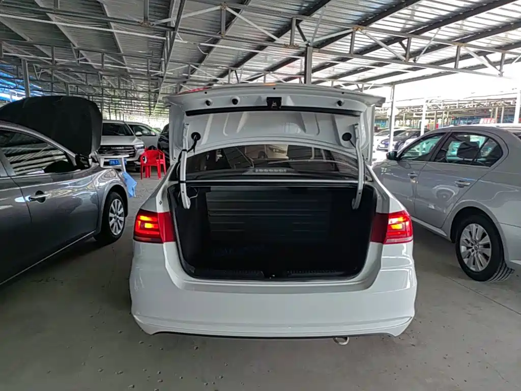 Volkswagen Santana 2016 1.6L Manual Trend Edition