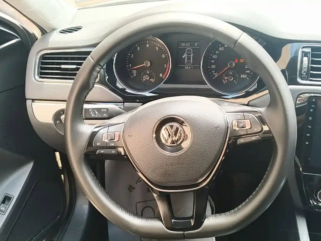 Volkswagen Sagitar 2018 280TSI DSG Comfort