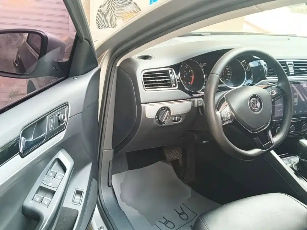 Volkswagen Sagitar 2018 280TSI DSG Comfort