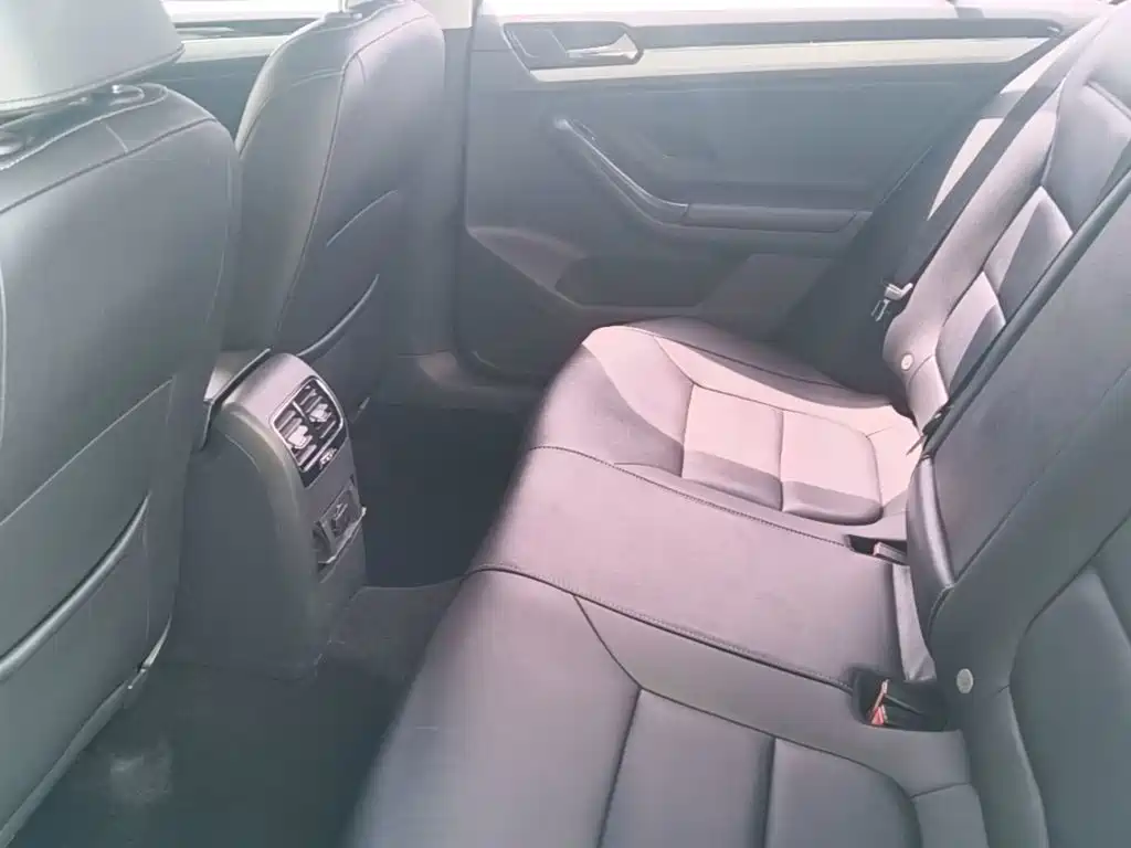 Volkswagen Sagitar 2018 280TSI DSG Comfort