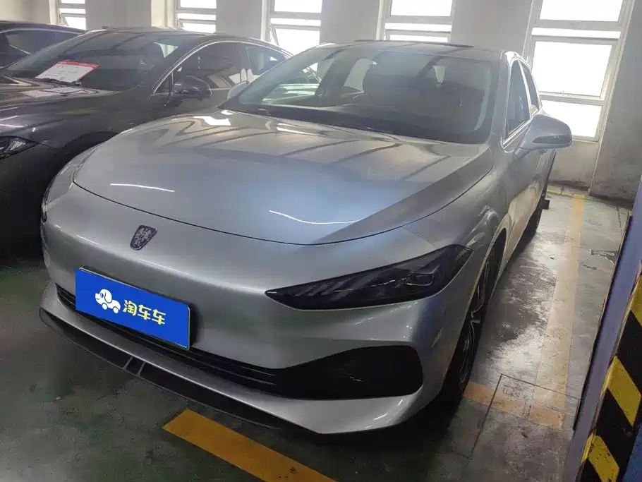 Roewe Roewe D7 2025 DMH 125km World Champion Edition