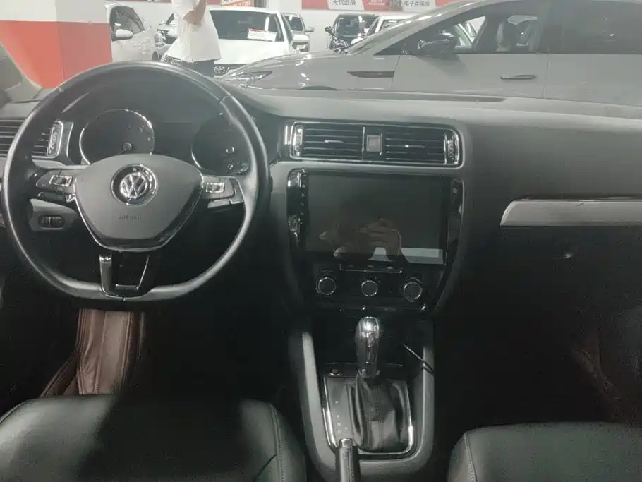 Volkswagen Sagitar 2017 230TSI Automatic Comfort