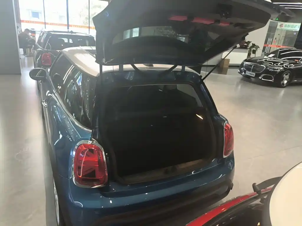 MINI MINI 2022 Facelift 1.5T COOPER Classic