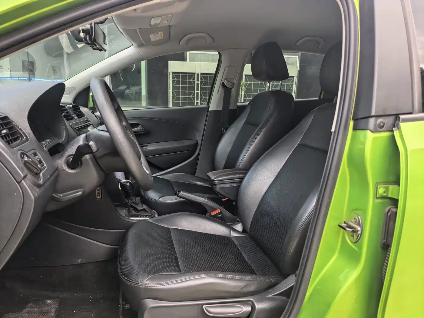 Volkswagen Polo 2016 1.4L Automatic Trend