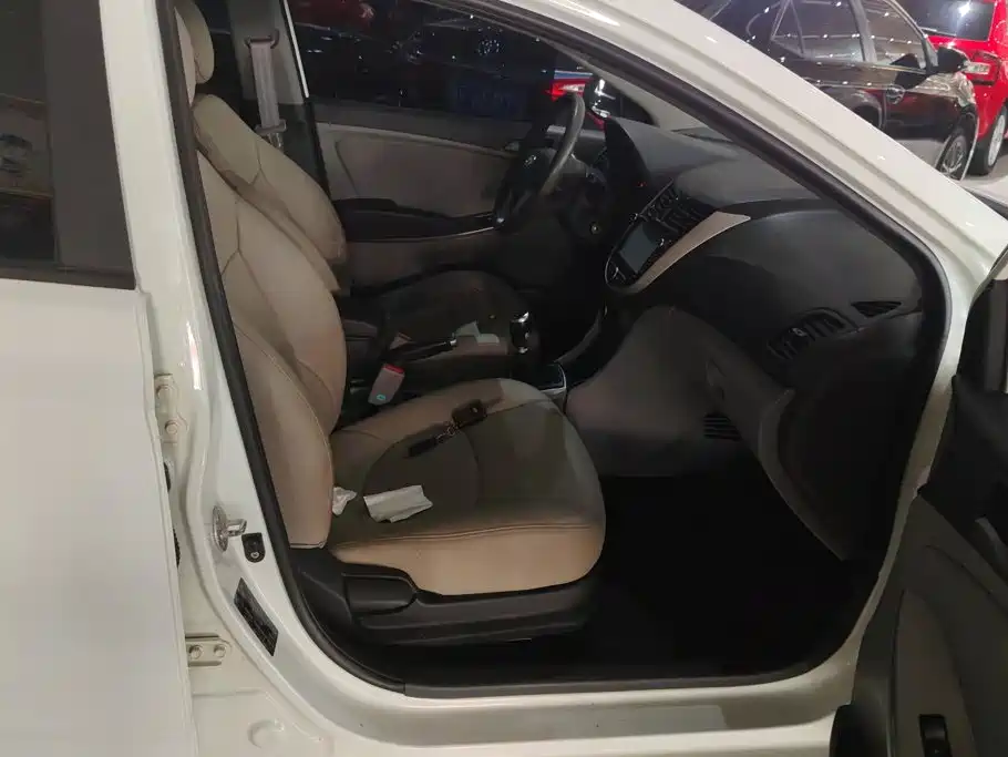 Hyundai Verna 2016 1.4L Manual Smart GLS