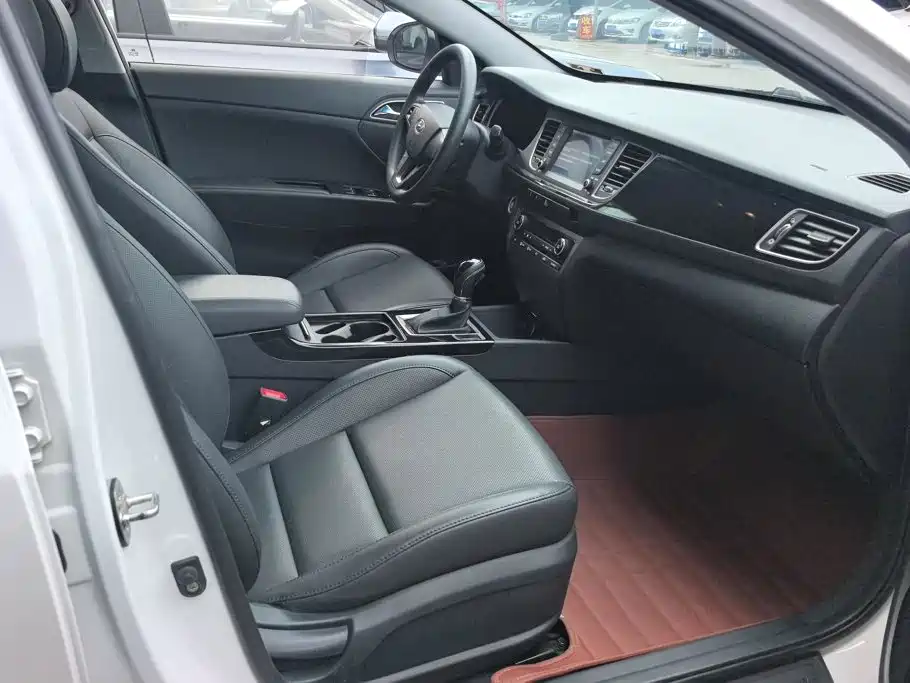 Hyundai Mistra 2014 1.8L Auto Smart GLS