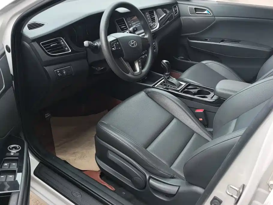 Hyundai Mistra 2014 1.8L Auto Smart GLS