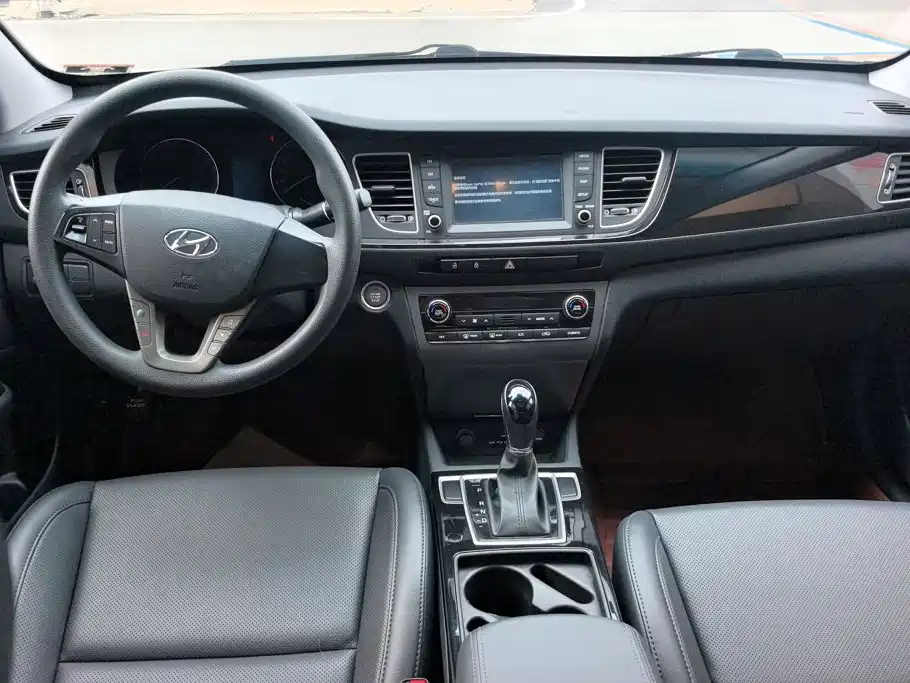 Hyundai Mistra 2014 1.8L Auto Smart GLS
