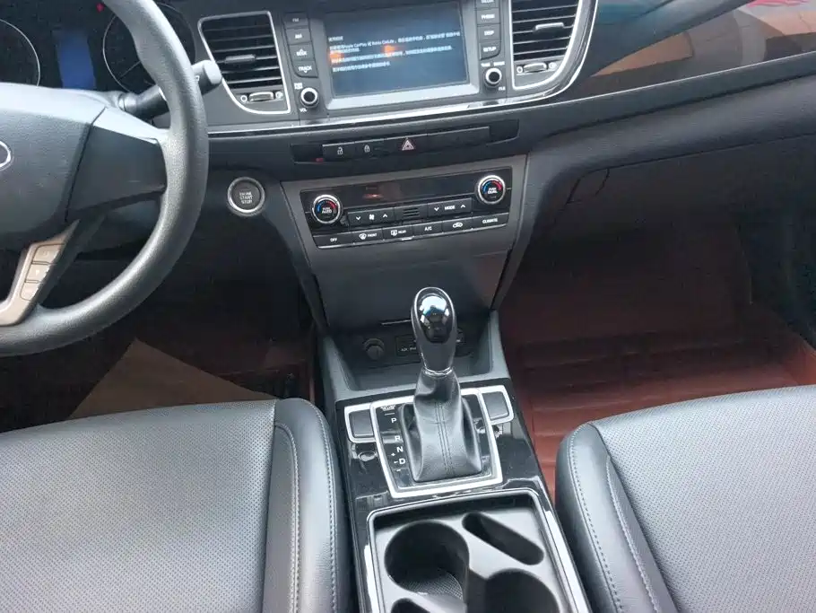 Hyundai Mistra 2014 1.8L Auto Smart GLS
