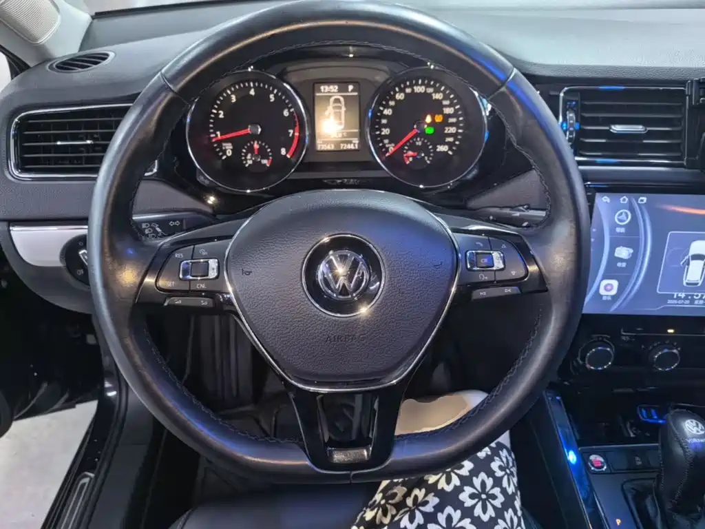Volkswagen Sagitar 2018 280TSI DSG Spark Edition