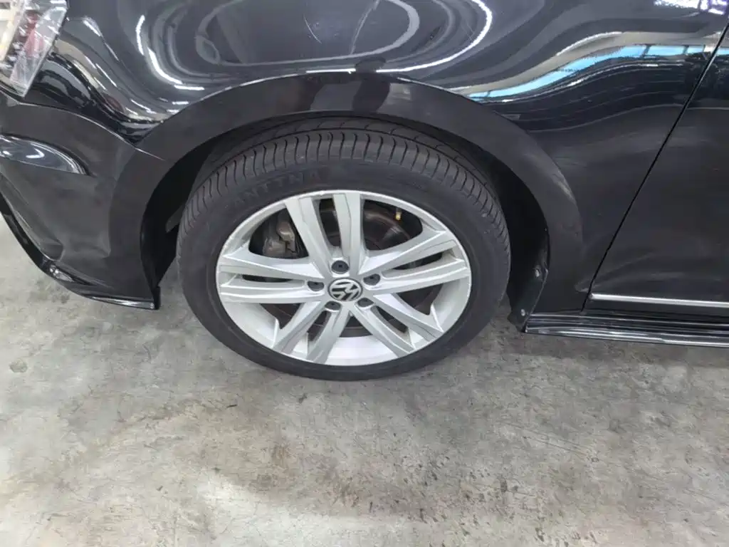 Volkswagen Sagitar 2018 280TSI DSG Spark Edition