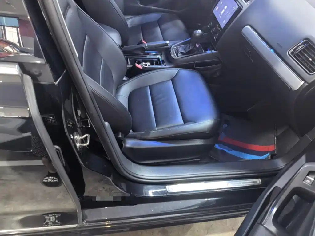 Volkswagen Sagitar 2018 280TSI DSG Spark Edition