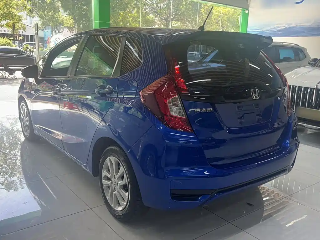 Honda Fit 2018 1.5L CVT Comfort Sunroof Edition