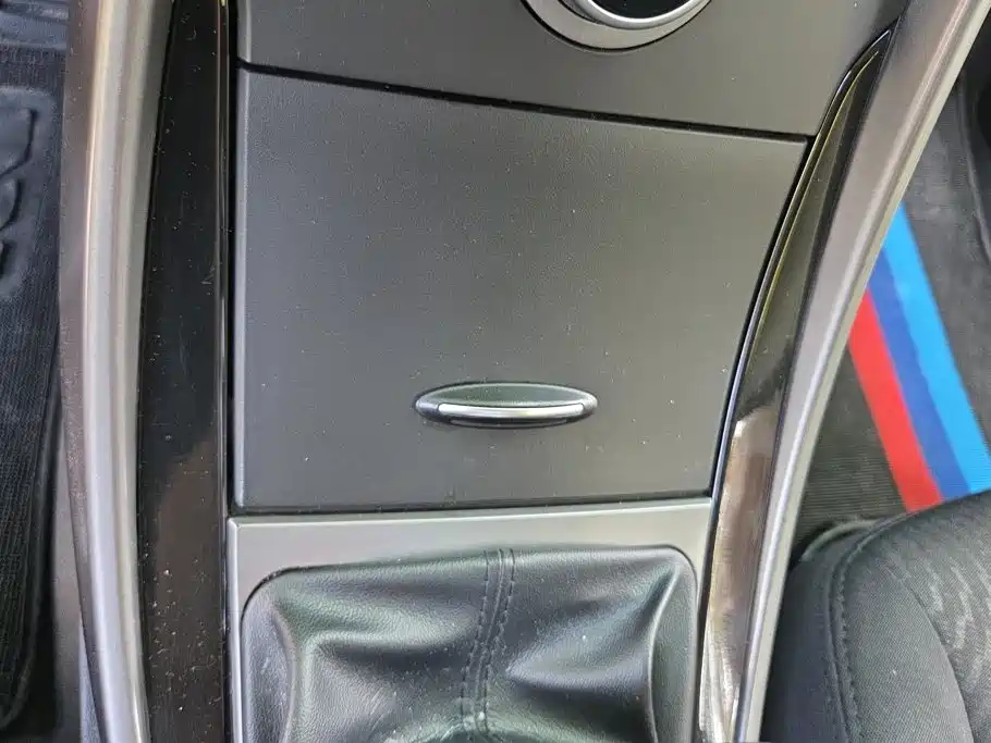 Hyundai Langdong 2016 1.6L Manual Premium Edition