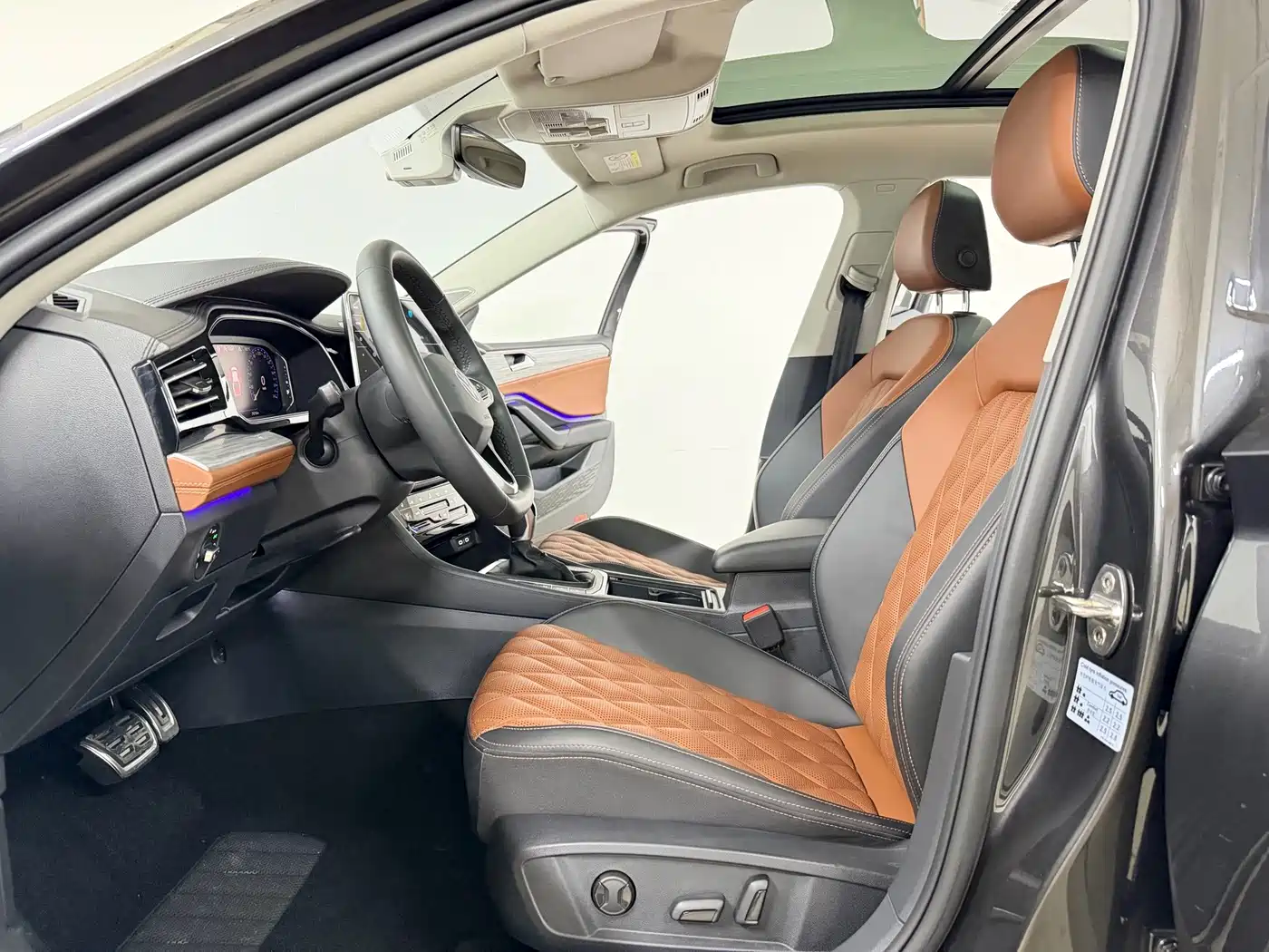 Volkswagen Sagitar 2023 280TSI DSG Surpass Plus Edition