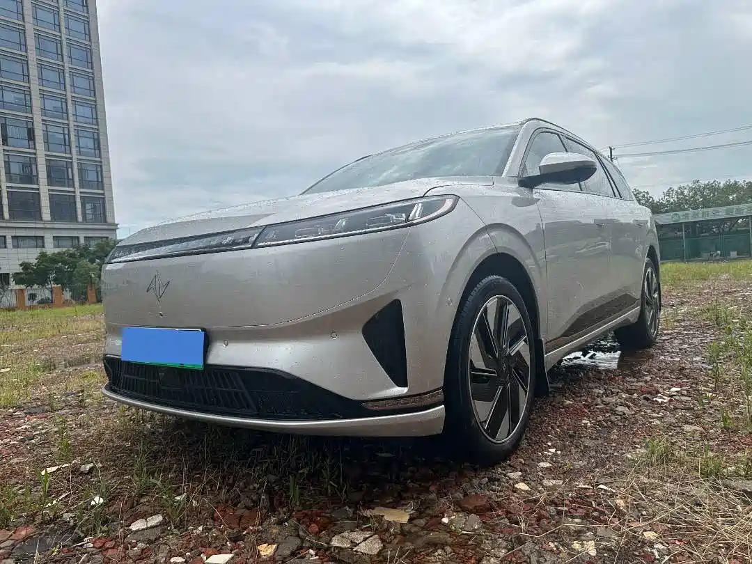 Dongfeng Yipai eπ008 2024 210Max Range Extender 6-Seater