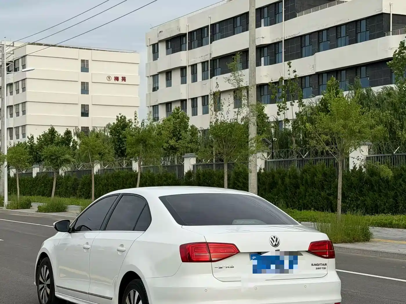 Volkswagen Sagitar 2018 1.6L Automatic Comfort
