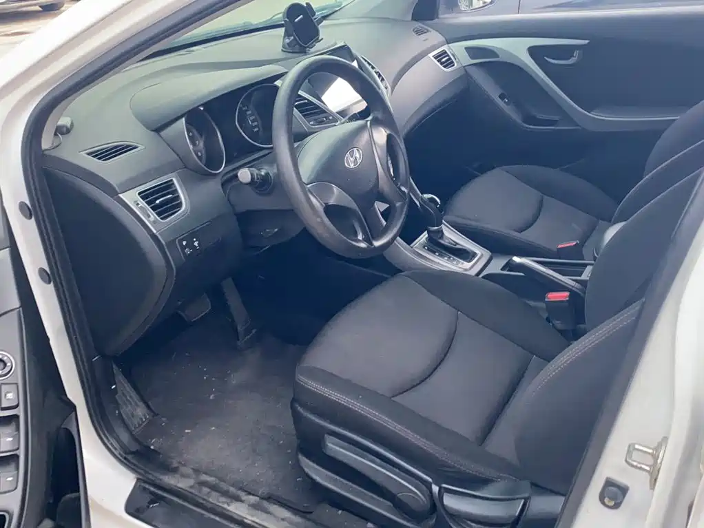 Hyundai Langdong 2016 1.6L Automatic Smart Edition