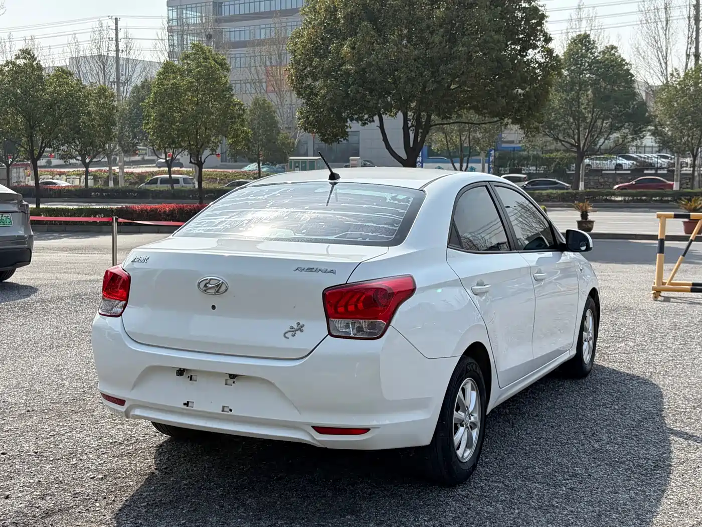 Hyundai Verna 2017 1.4L Manual Color Sunroof Edition (China V)
