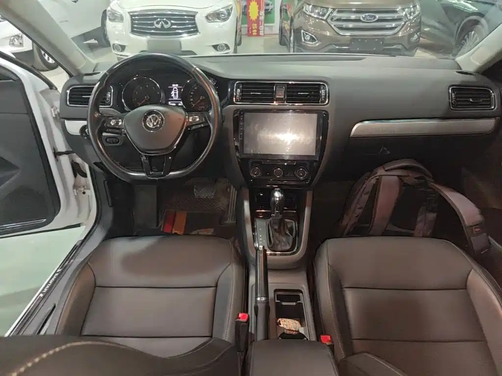 Volkswagen Sagitar 2017 180TSI Auto Exclusive Edition