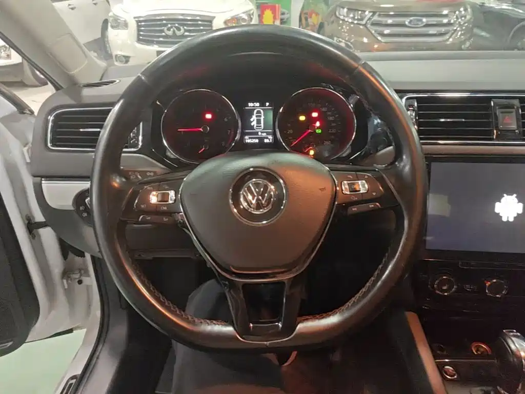 Volkswagen Sagitar 2017 180TSI Auto Exclusive Edition