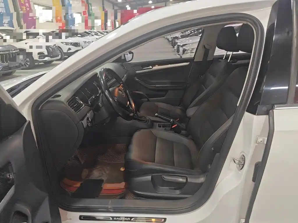 Volkswagen Sagitar 2017 180TSI Auto Exclusive Edition