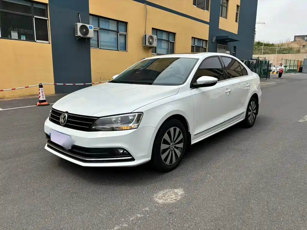 Volkswagen Sagitar 2018 1.6L Automatic Comfort