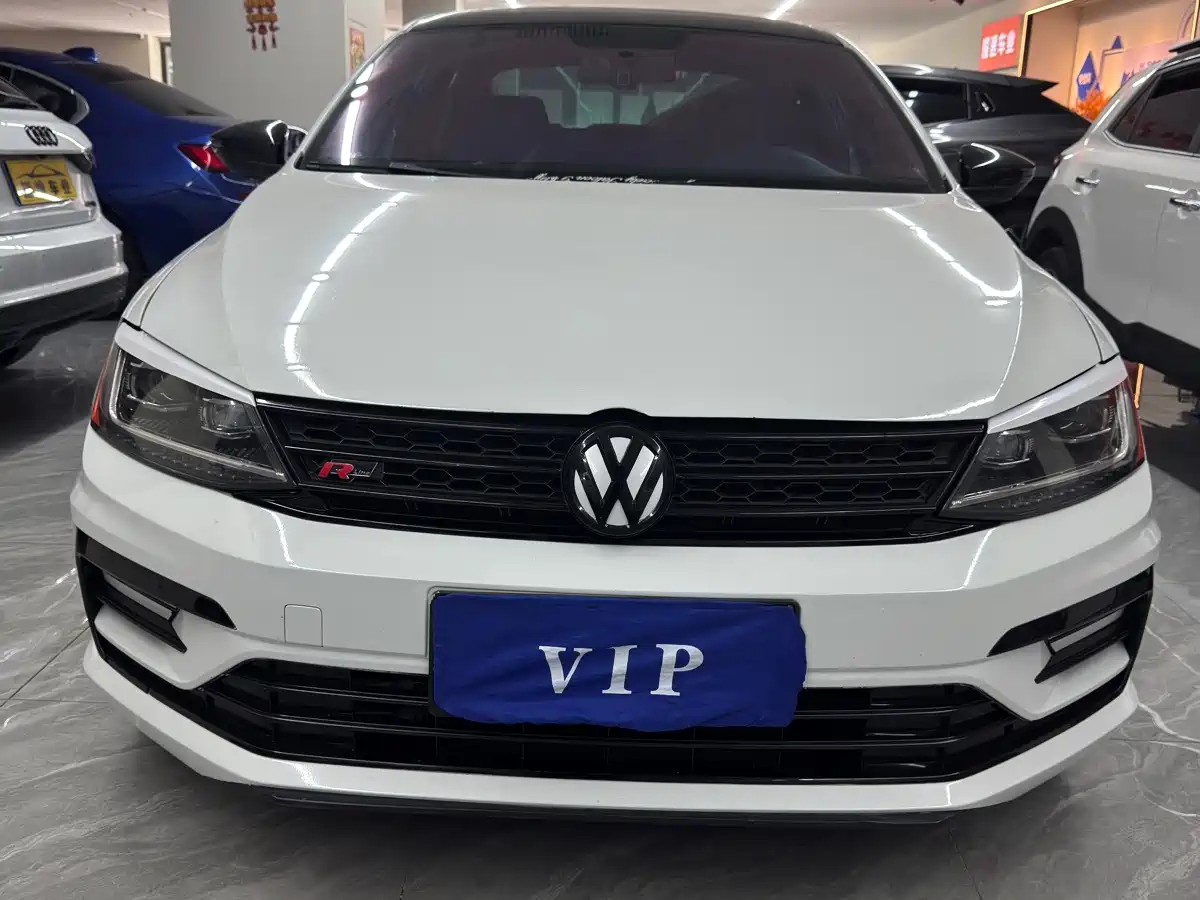 Volkswagen Sagitar 2017 280TSI Automatic R-Line